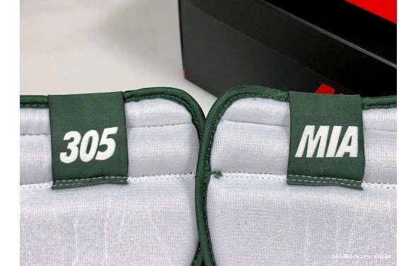 1 Og-Sf AV3905-138 'Solefly' Jordan AV3905-138 Air Retro High - 0213